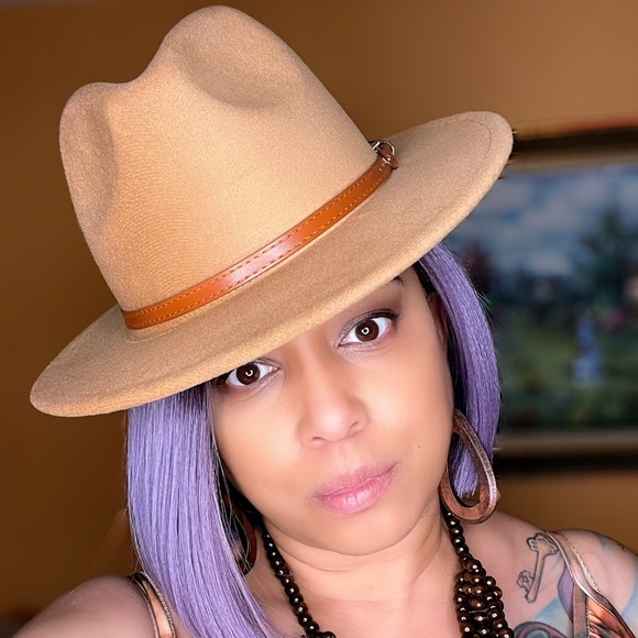 ๐ฆ๐ฆFashion Fedora Hat๐ฆ๐ฆ - Picture 2 of 5